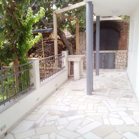Ferienwohnung Pavlic 2 Omiš Exterior foto