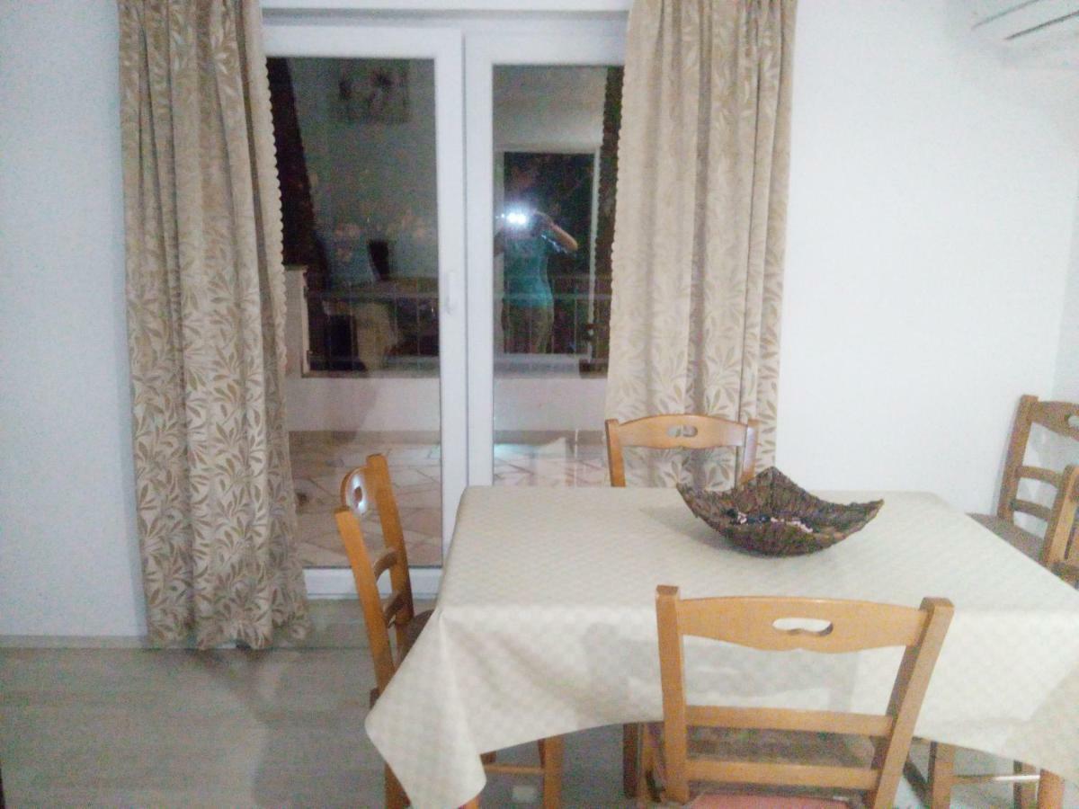 Ferienwohnung Pavlic 2 Omiš Exterior foto